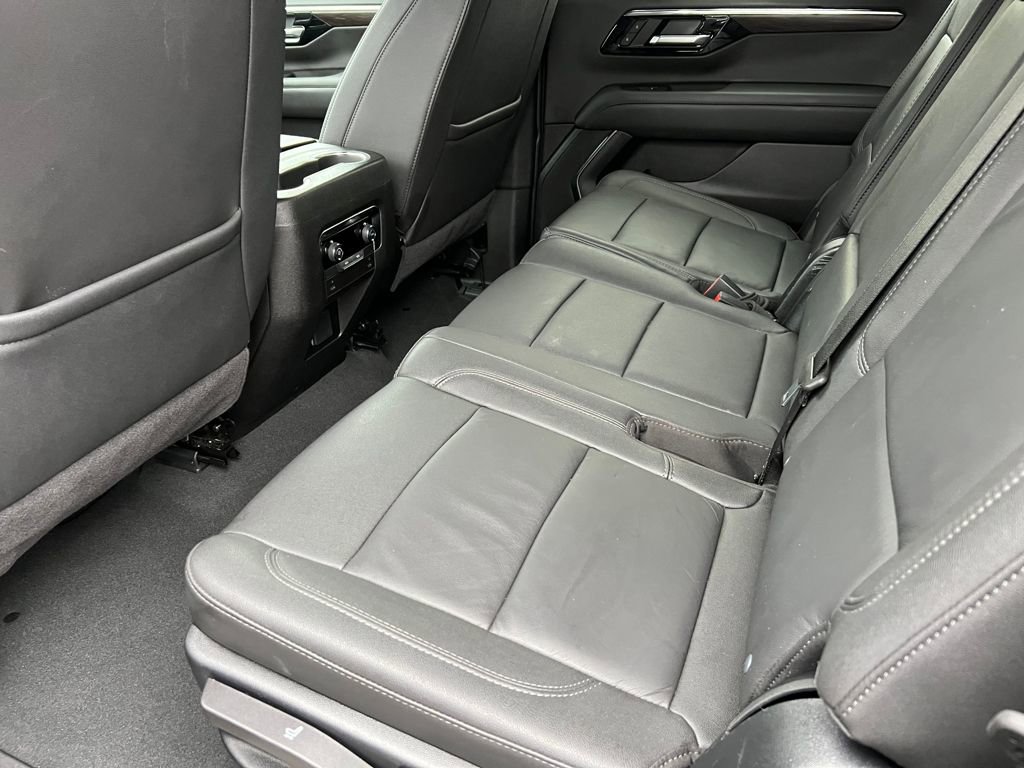 Used 2025 Chevrolet Tahoe LT image 11