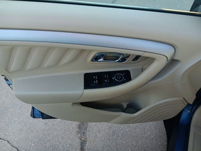 Used 2019 Ford Taurus SE image 26