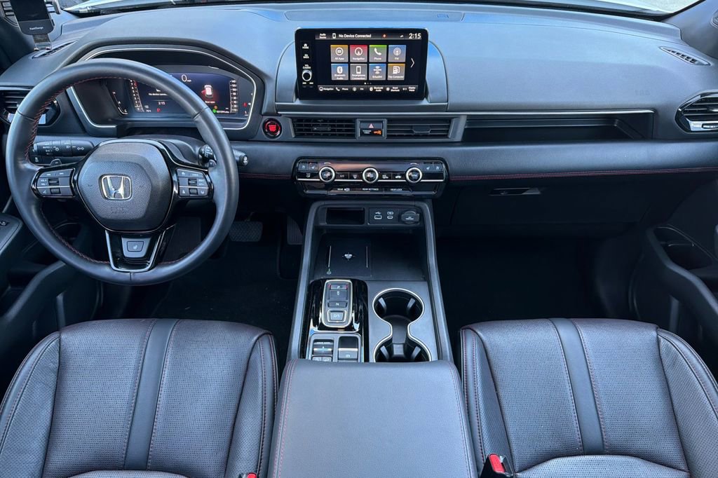 Used 2025 Honda Pilot Black Edition image 13