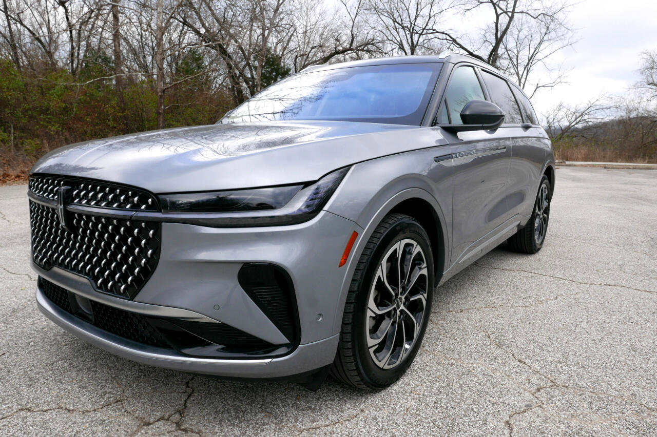 Used 2024 Lincoln Nautilus Reserve image 7