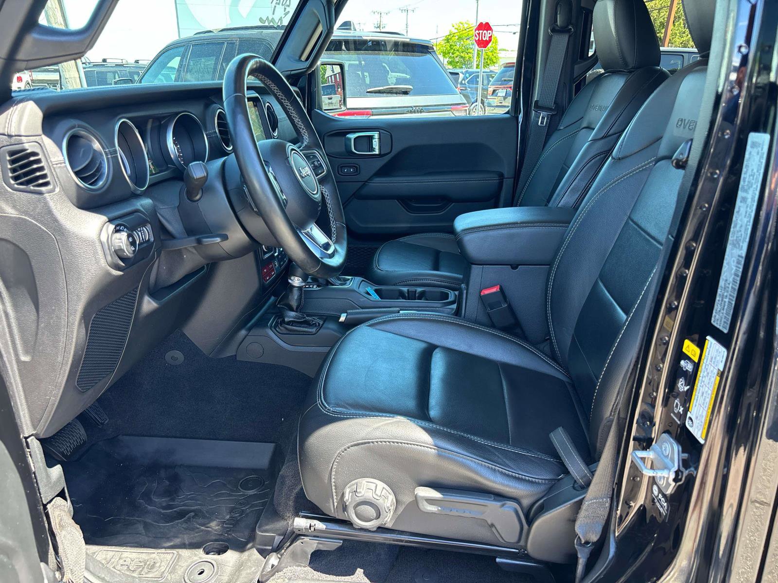 Used 2021 Jeep Gladiator Overland w/ Popular Equipment Package AWD/4WD image 11