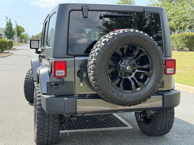 Used 2017 Jeep Wrangler Unlimited Sahara w/ Connectivity Group AWD/4WD image 8