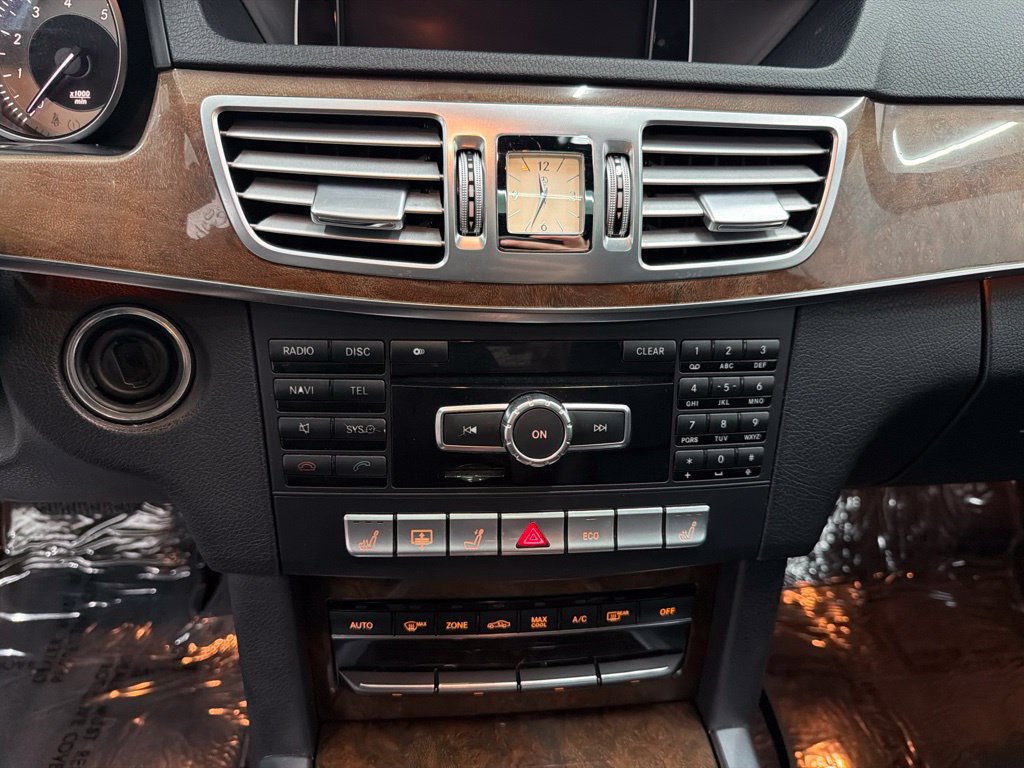 Used 2014 Mercedes-Benz E 350 4MATIC Sedan image 19