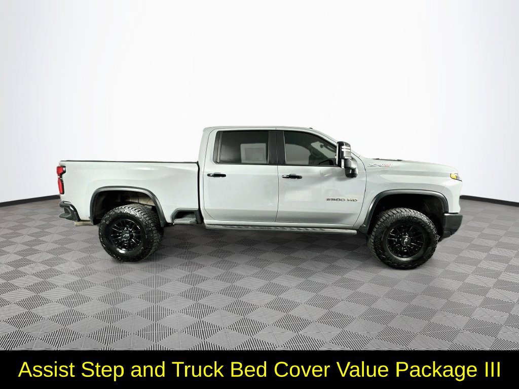 Used 2025 Chevrolet Silverado 2500 ZR2 AWD/4WD image 11