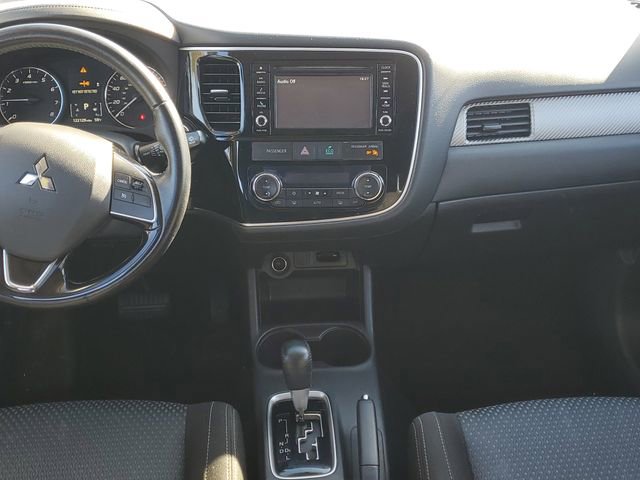 Used 2016 Mitsubishi Outlander FWD image 14