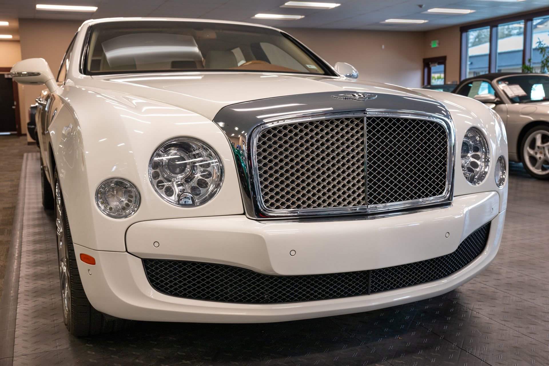 Used 2013 Bentley Mulsanne image 12