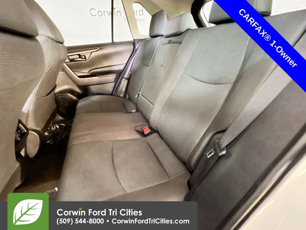 Used 2022 Toyota RAV4 LE image 26