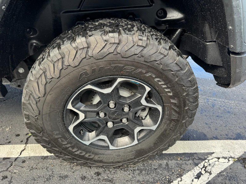 Used 2023 Jeep Wrangler Unlimited Rubicon 4xe w/ Cold Weather Group AWD/4WD image 7