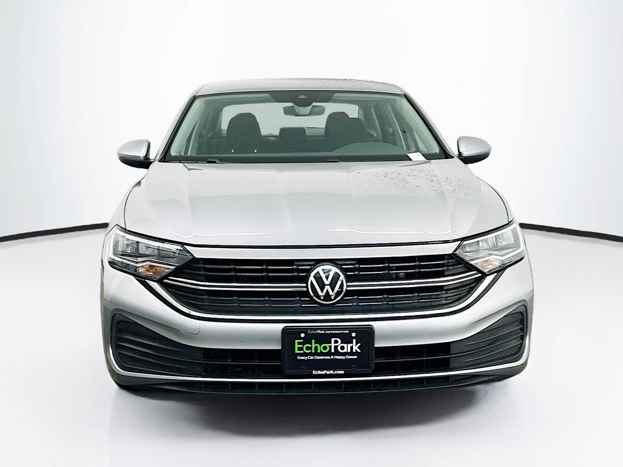 Used 2024 Volkswagen Jetta S image 2