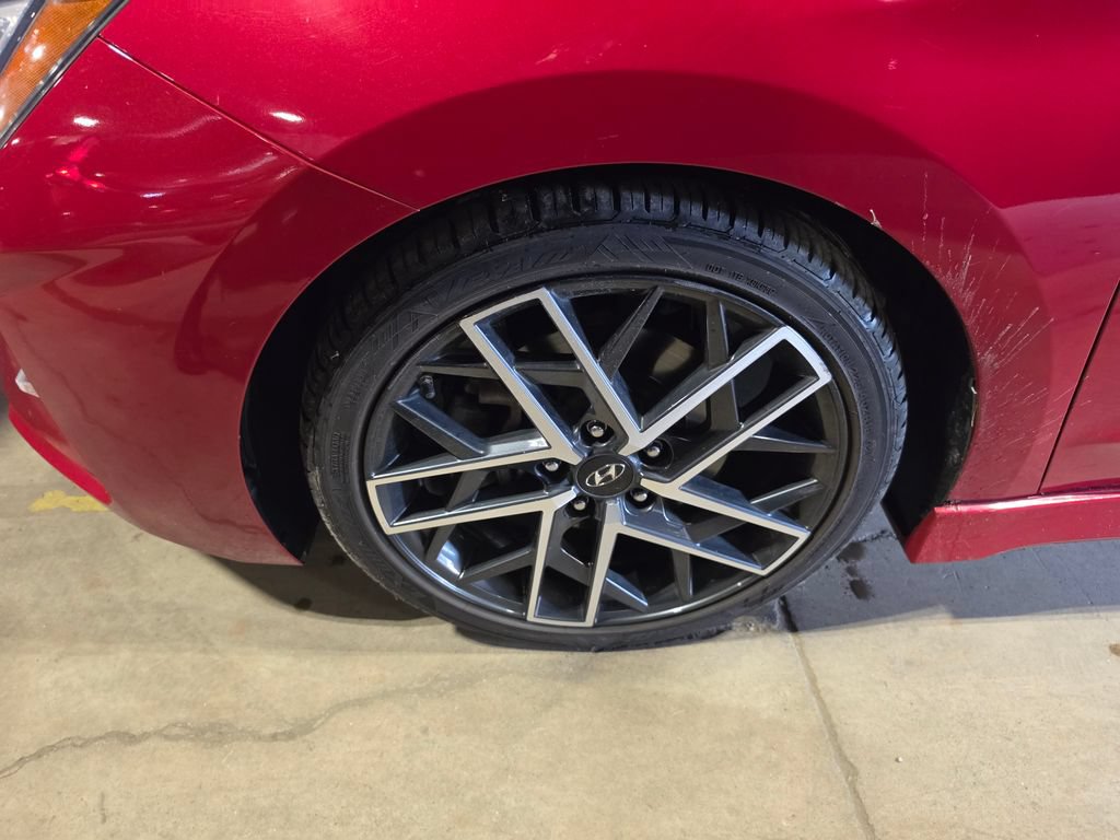 Used 2020 Hyundai Elantra Sport w/ Cargo Package (C1) FWD image 3