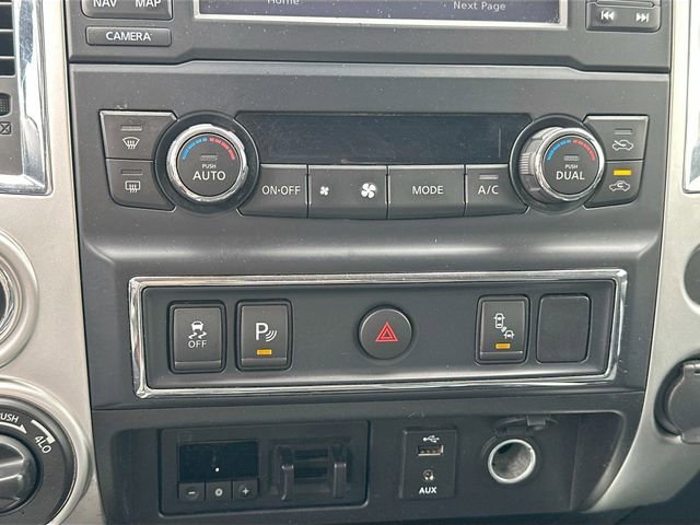 Used 2017 Nissan Titan SV image 20