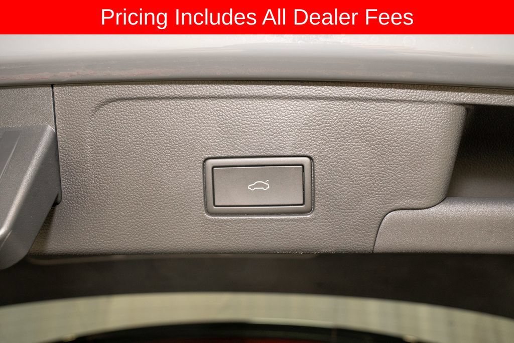 Used 2025 Volkswagen Atlas Cross Sport SEL R-Line AWD/4WD image 6