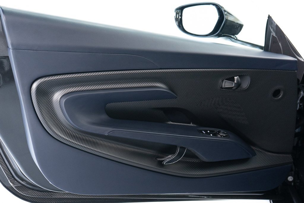 Used 2020 Aston Martin DBS Zagato image 11