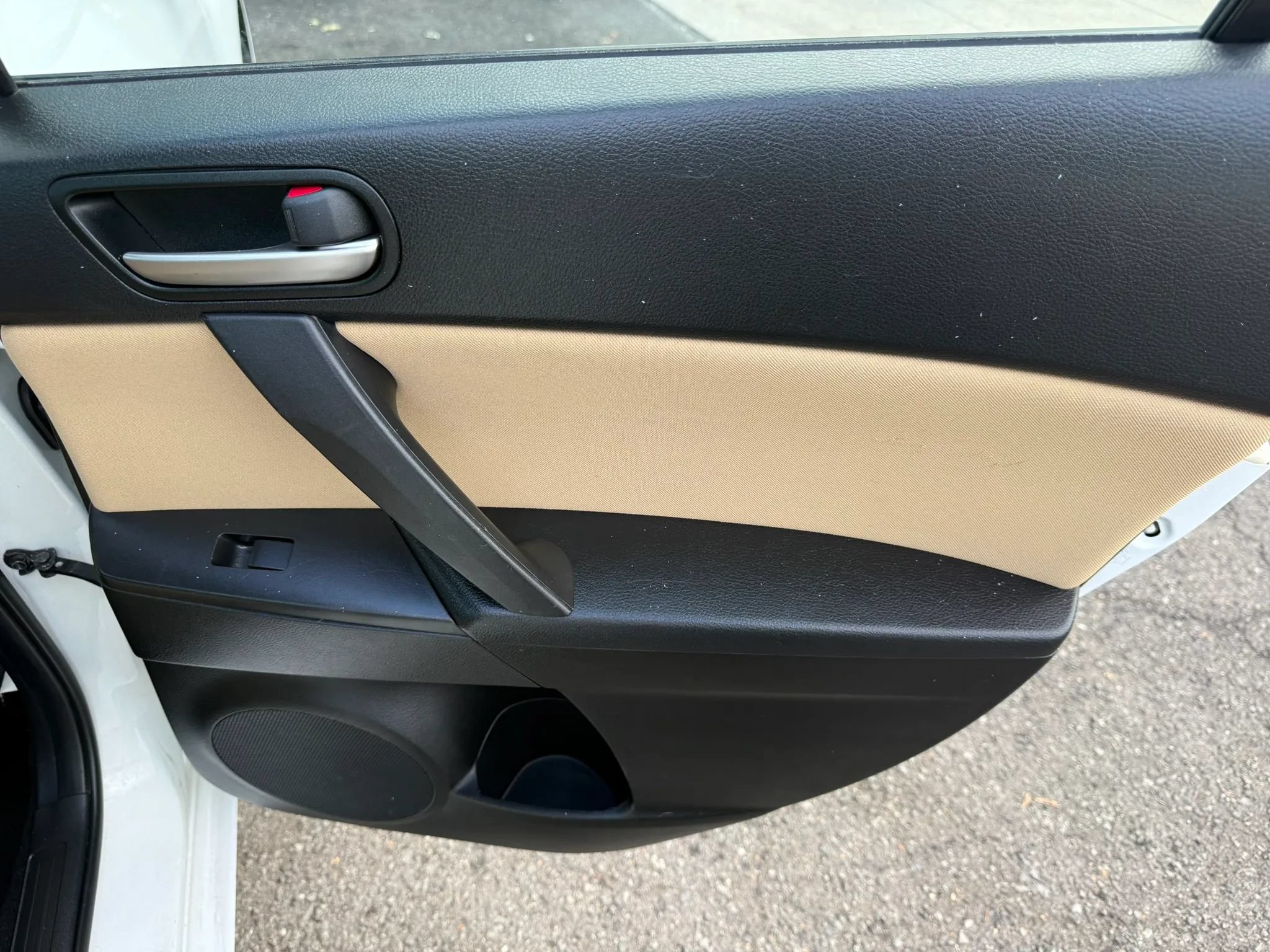 Used 2013 MAZDA MAZDA3 i Touring FWD image 21