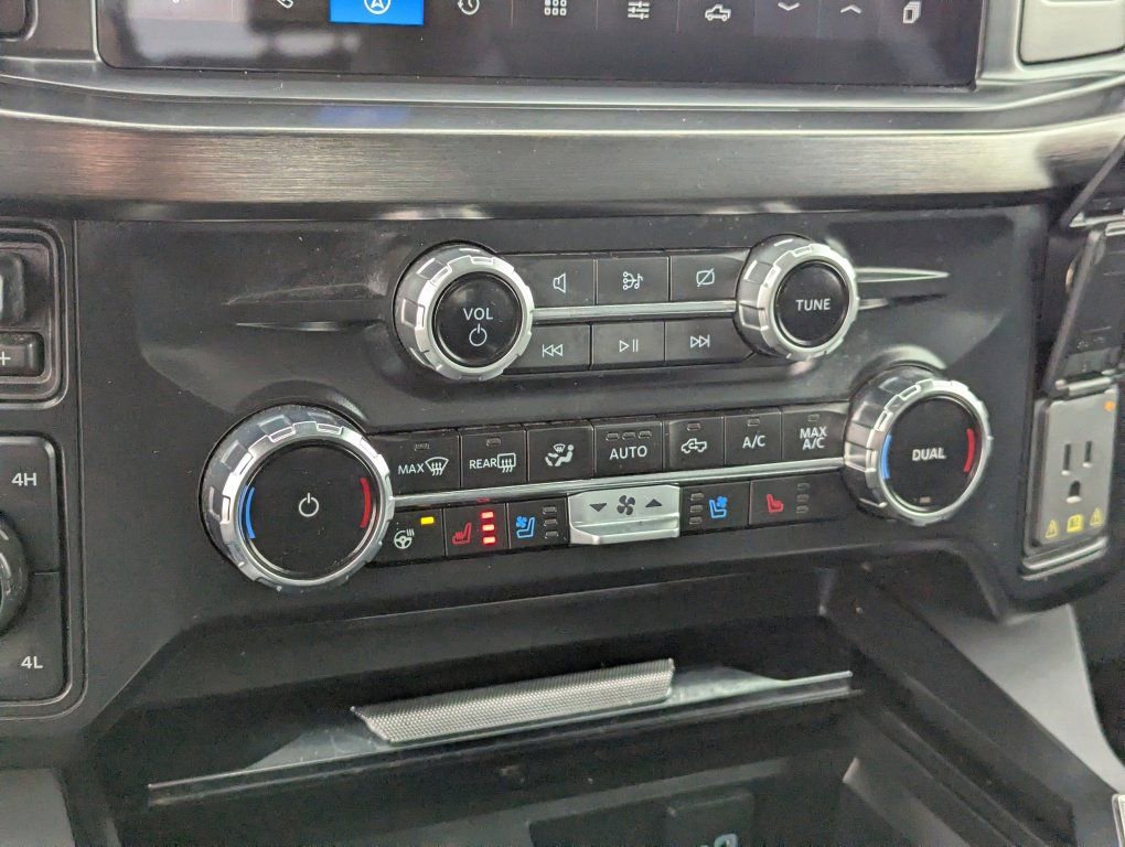 Used 2024 Ford F350 Lariat w/ Lariat Ultimate Package image 32