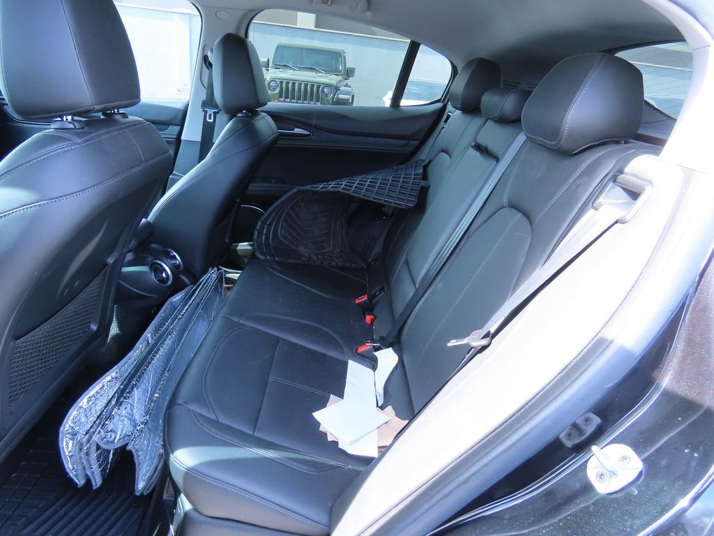 Used 2021 Alfa Romeo Stelvio Sprint w/ Nero Edizione image 11