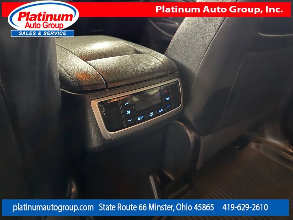 Used 2019 Toyota Highlander SE AWD/4WD image 45