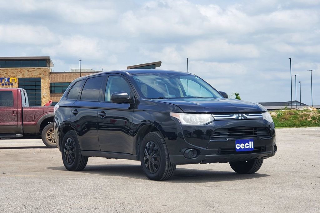 Used 2014 Mitsubishi Outlander ES FWD image 27