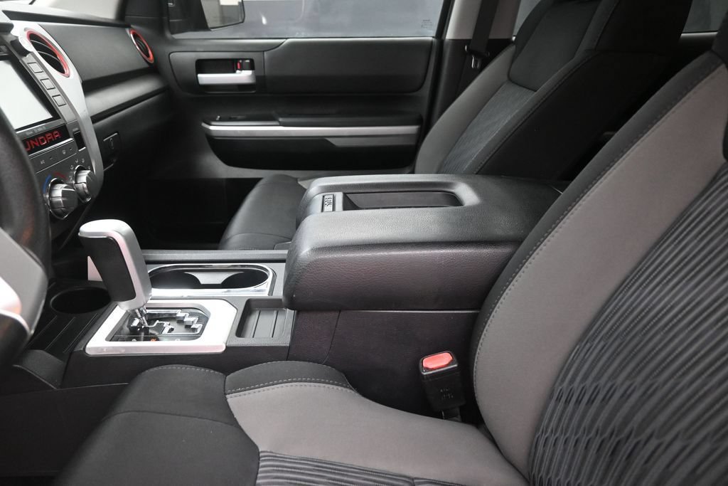 Used 2017 Toyota Tundra SR5 w/ SR5 Upgrade Package RWD image 21
