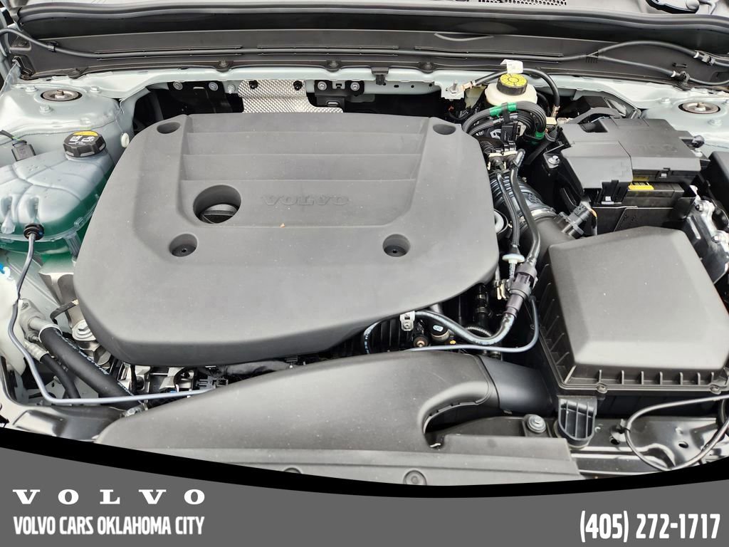 Used 2026 Volvo XC40 B5 Plus w/ Protection Package Premier AWD/4WD image 30