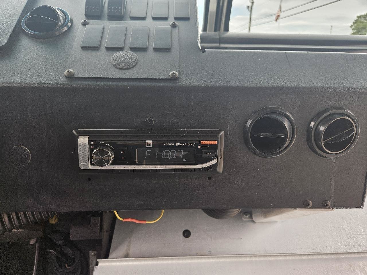 Used 2015 Ford E-350 and Econoline 350 Super Duty w/ A/C Prep Package RWD image 30