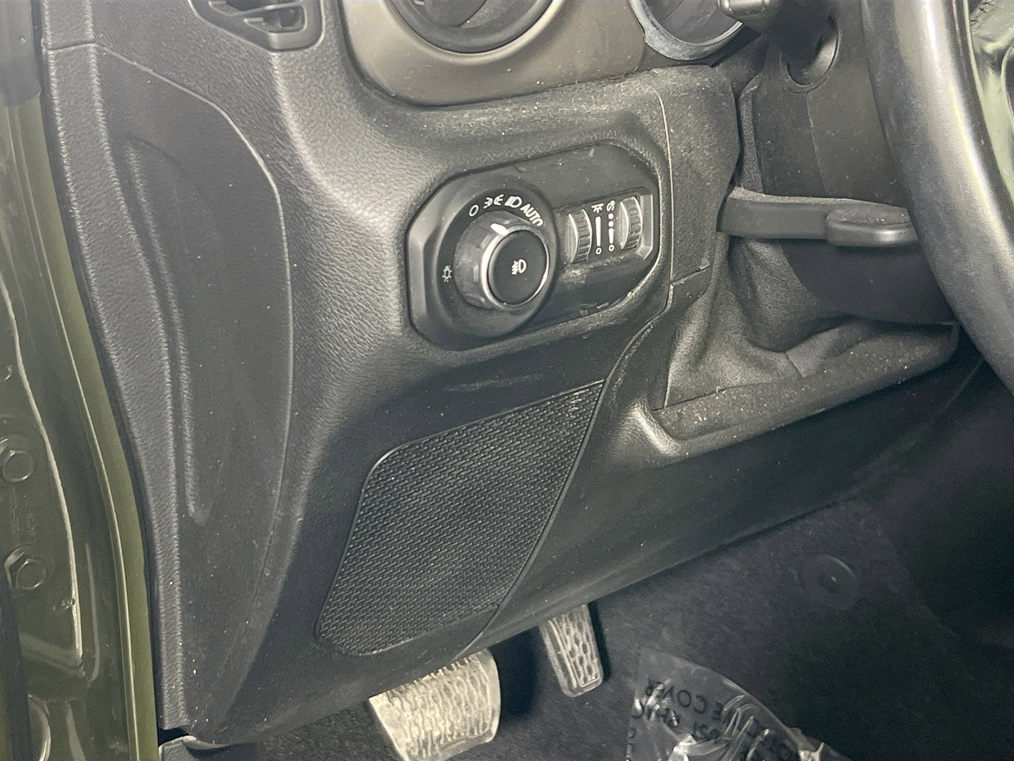 Used 2021 Jeep Wrangler Sport S w/ Sun And Sound Package image 10