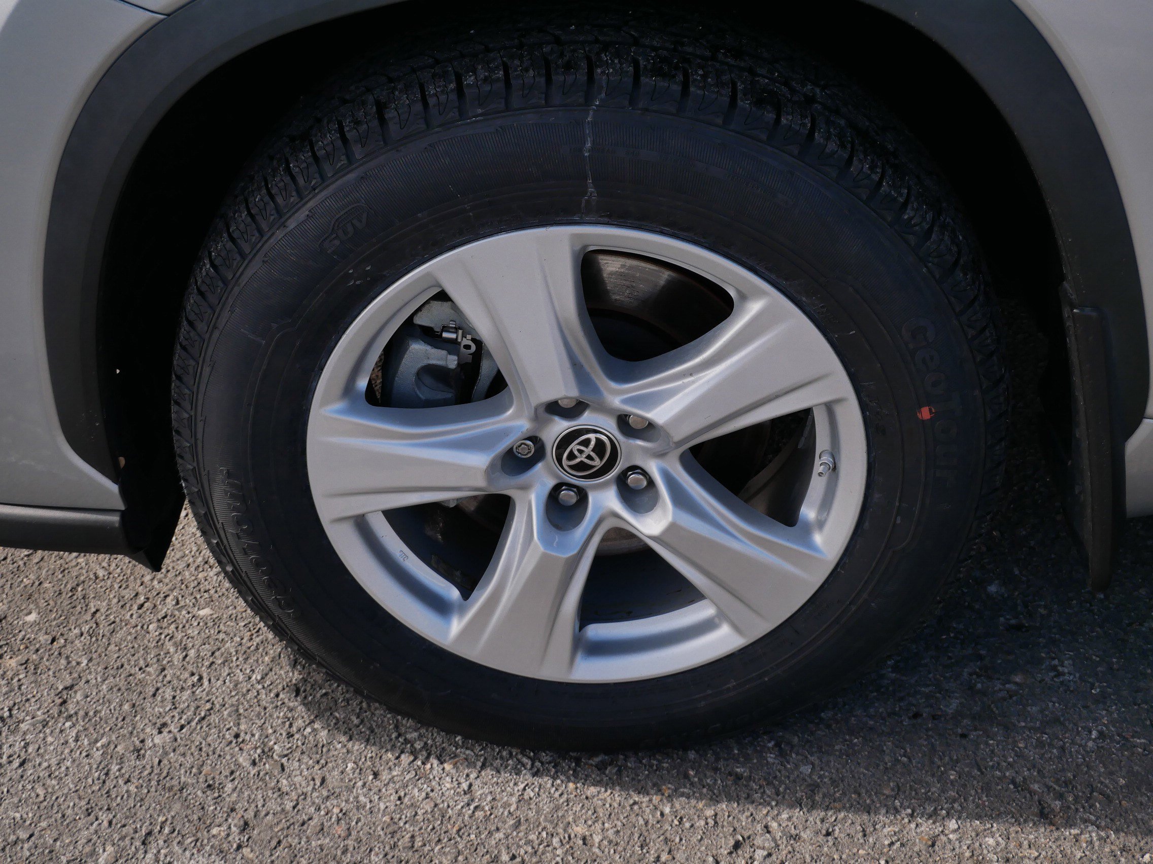 Used 2022 Toyota Highlander LE image 15