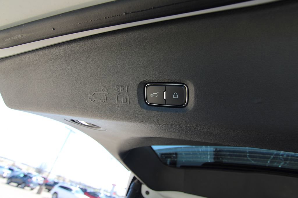 Used 2025 Ford Expedition Active AWD/4WD image 45