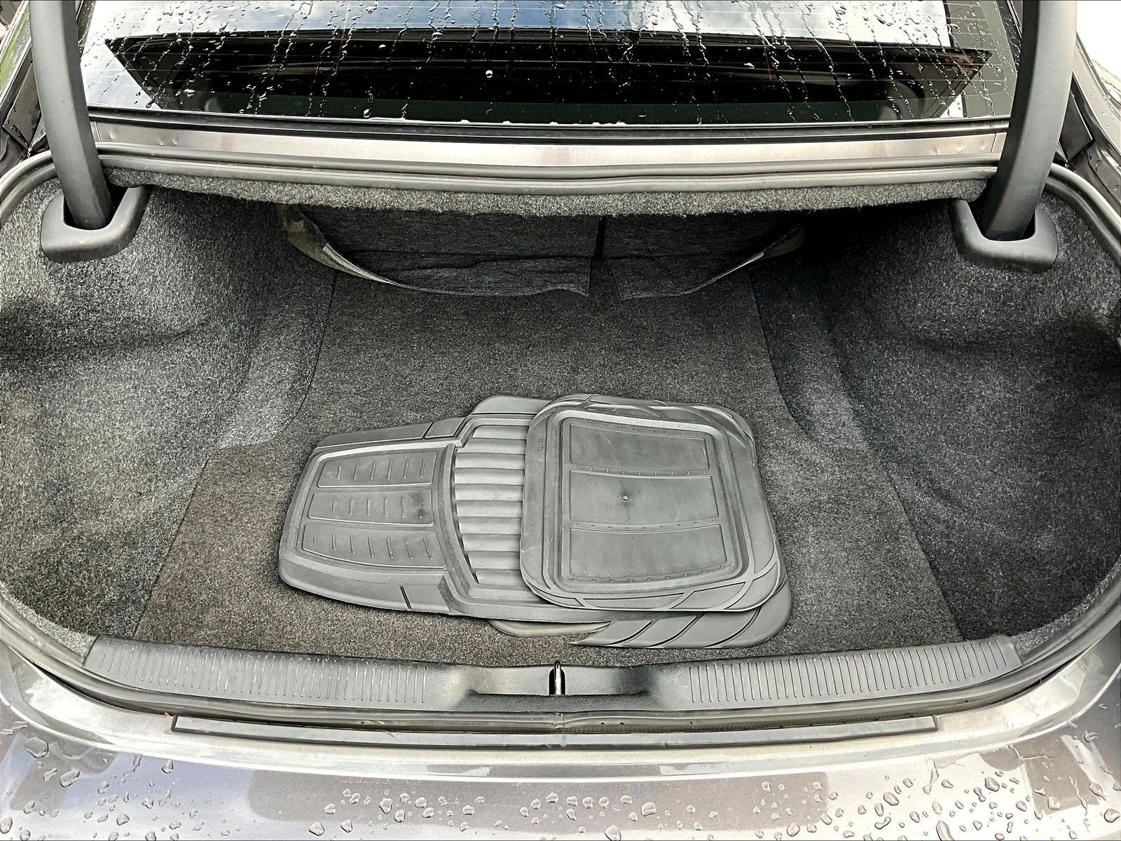 Used 2018 Dodge Charger R/T RWD image 35
