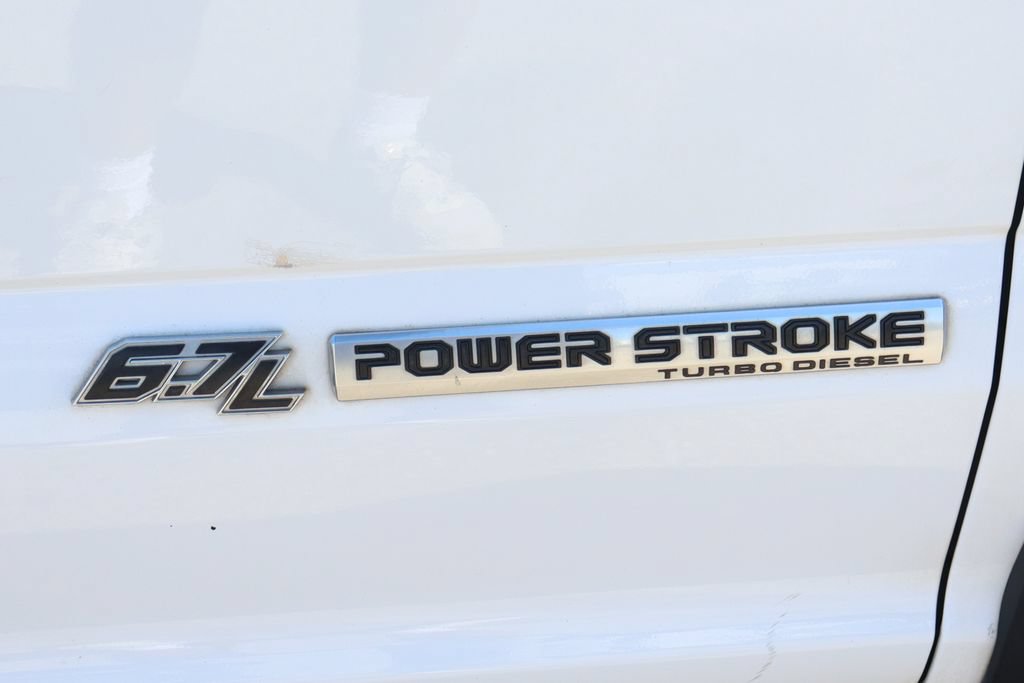 Used 2017 Ford F550 2WD Regular Cab Super Duty image 39
