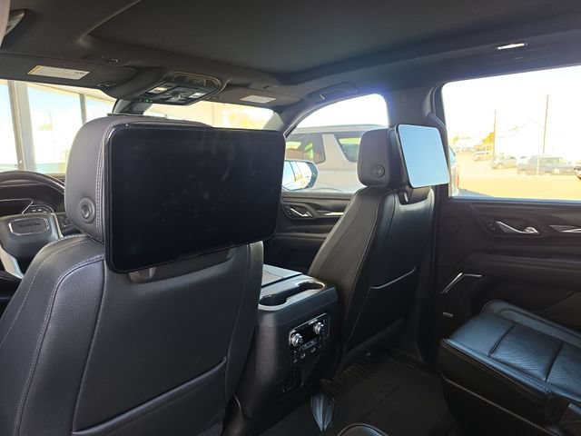 Used 2021 GMC Yukon Denali w/ Denali Ultimate Package AWD/4WD image 30