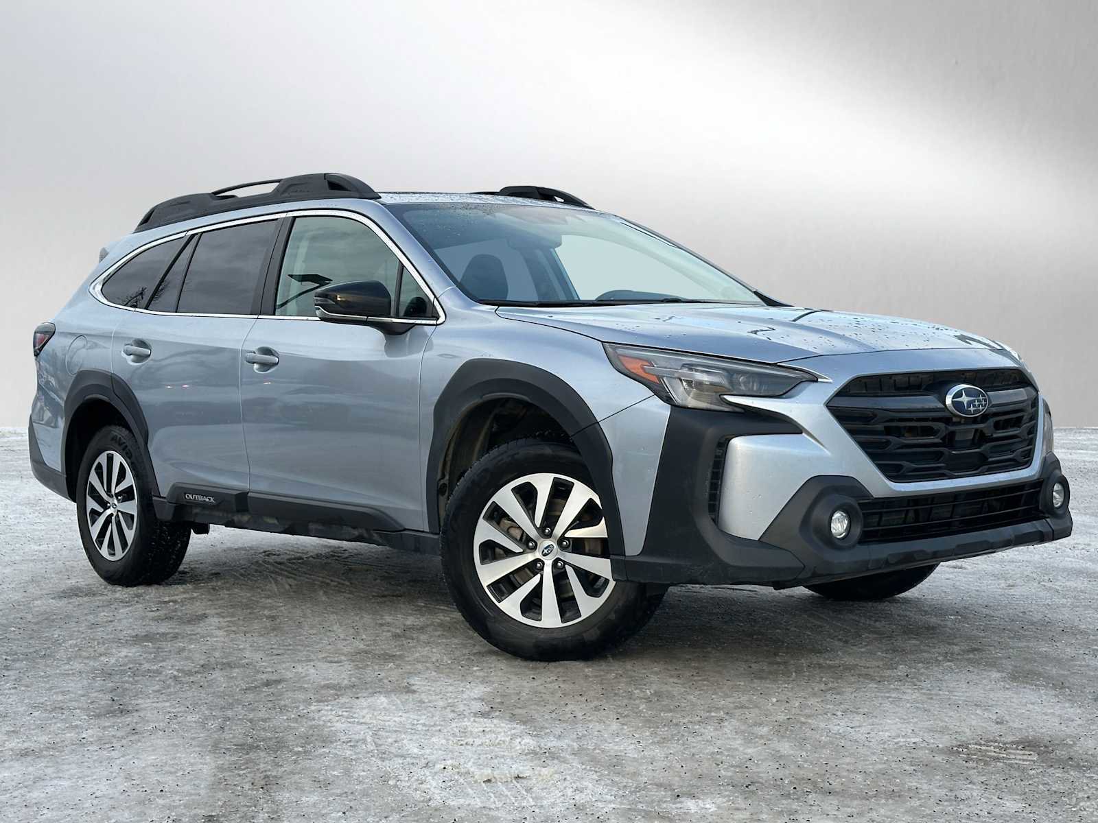 Used 2024 Subaru Outback Premium image 1