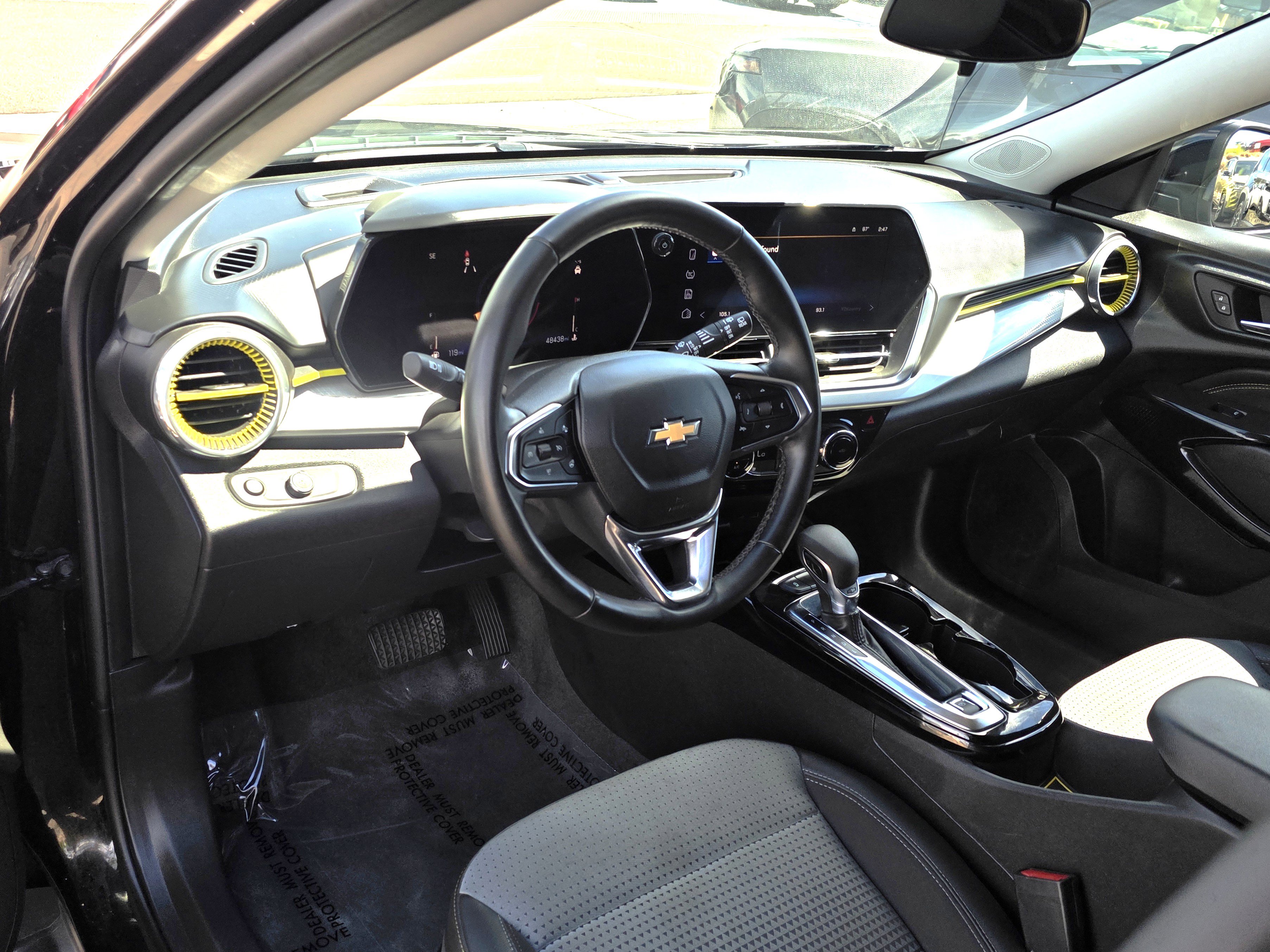 Used 2024 Chevrolet Trax LT w/ Driver Confidence Package FWD image 12