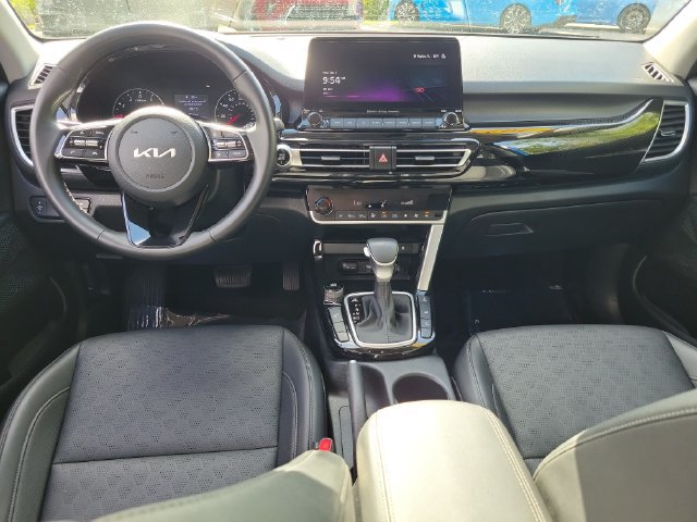 Used 2023 Kia Seltos EX AWD/4WD image 15