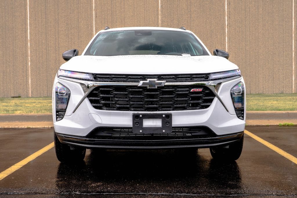 New 2026 Chevrolet Trax RS w/ Driver Confidence Package FWD image 3