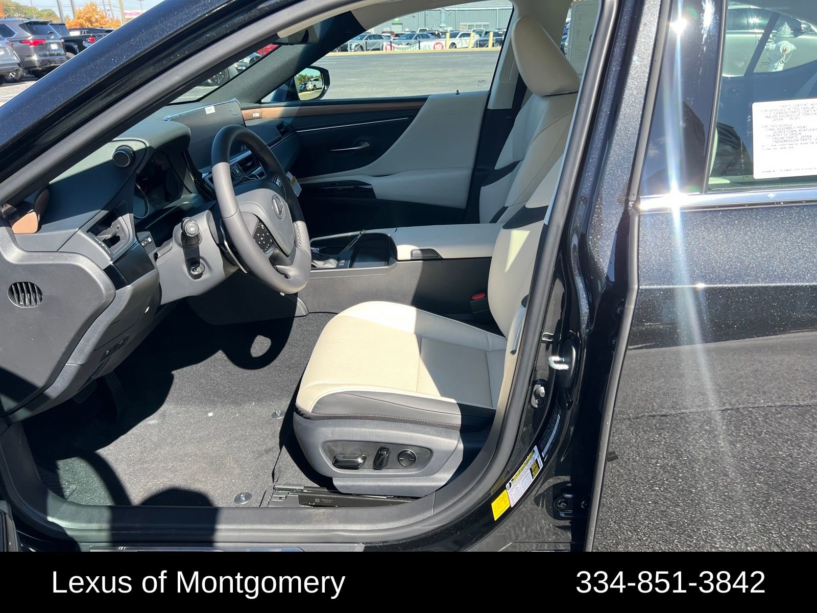 New 2025 Lexus ES 350 w/ Premium Package image 9