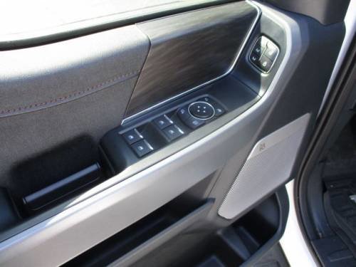 Used 2025 Ford F150 Lariat w/ Equipment Group 501A Mid image 19