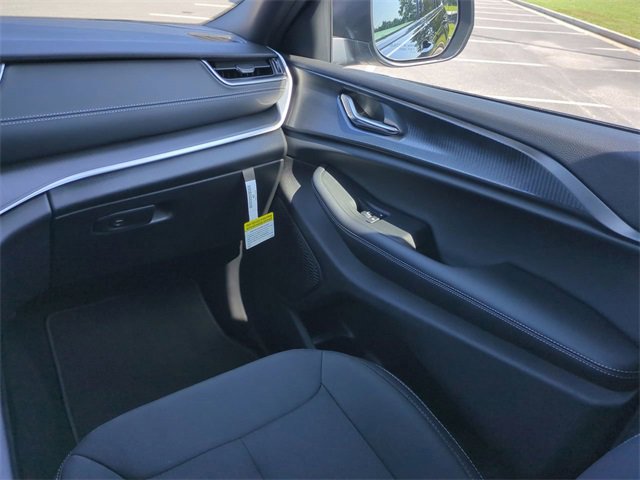 New 2025 Jeep Grand Cherokee L Laredo w/ Luxury Tech Group I image 17