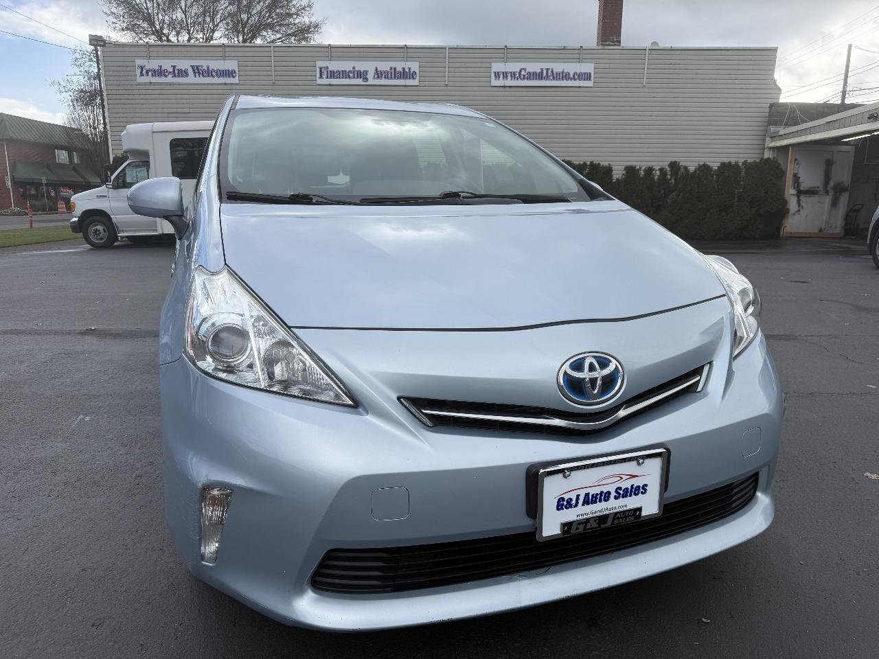 Used 2014 Toyota Prius V Two image 4