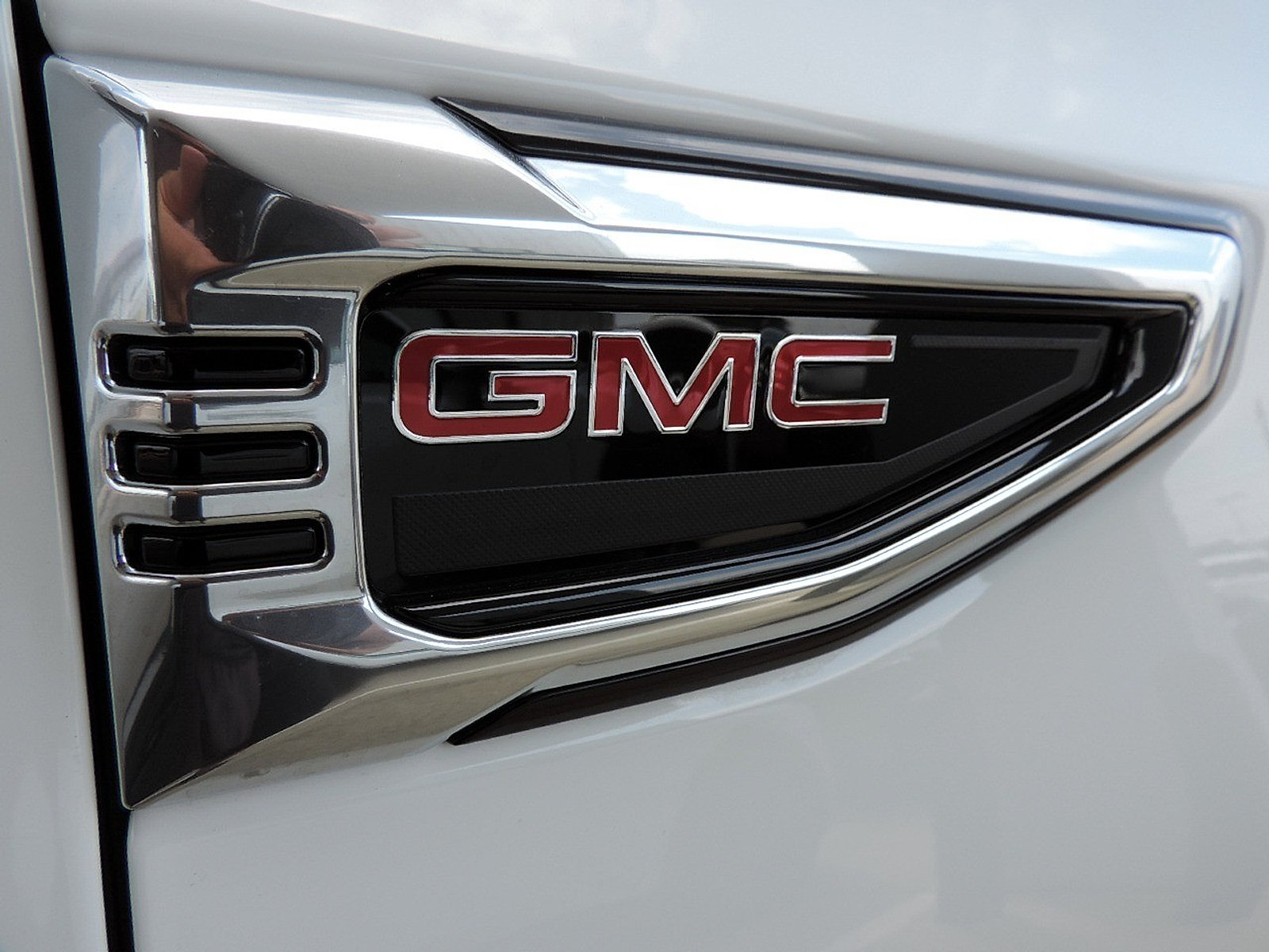 Certified 2025 GMC Yukon XL Denali AWD/4WD image 11