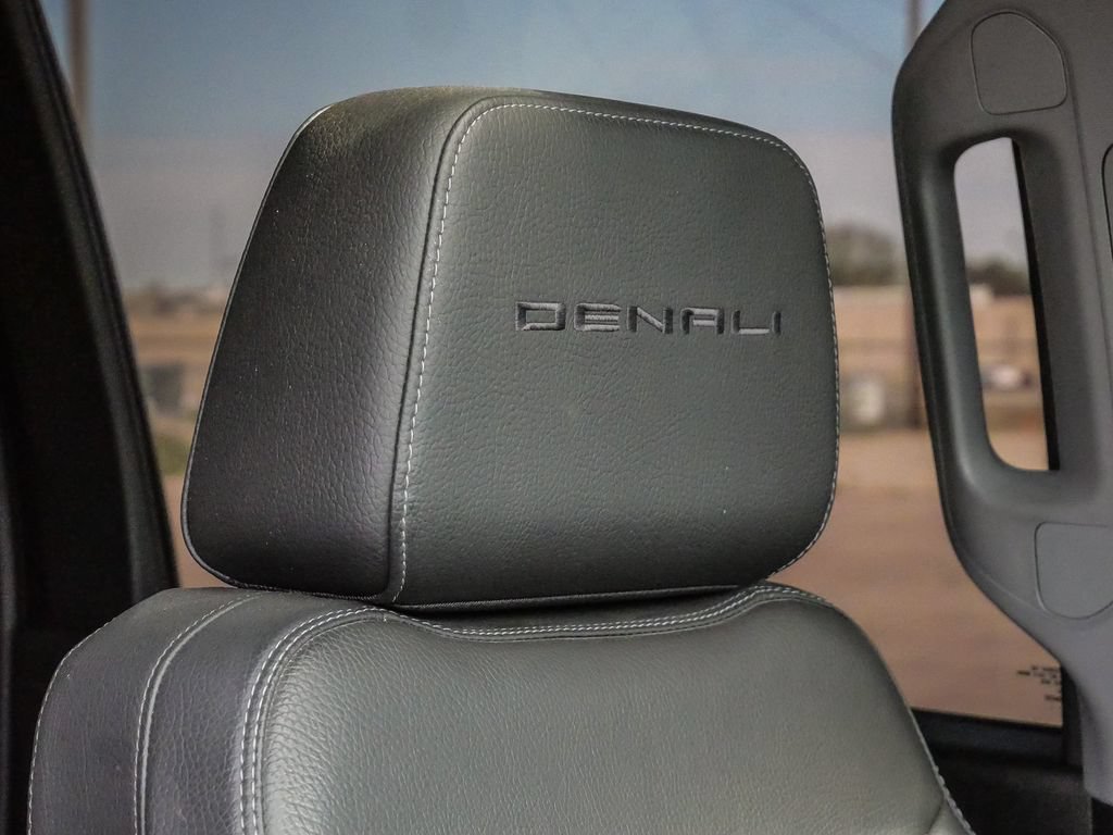 Used 2021 GMC Sierra 2500 Denali w/ Denali Ultimate Package AWD/4WD image 19