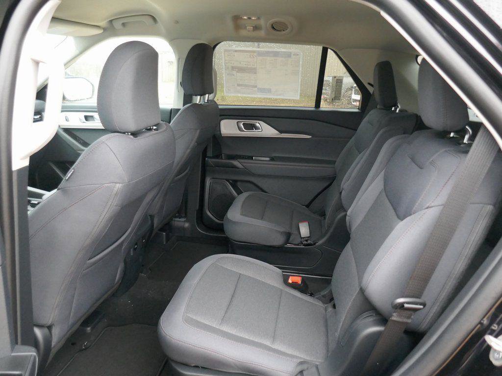 New 2026 Ford Explorer Active image 13