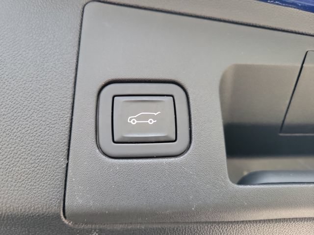 Certified 2024 Cadillac XT5 Luxury w/ LPO, Floor Liner Package AWD/4WD image 33