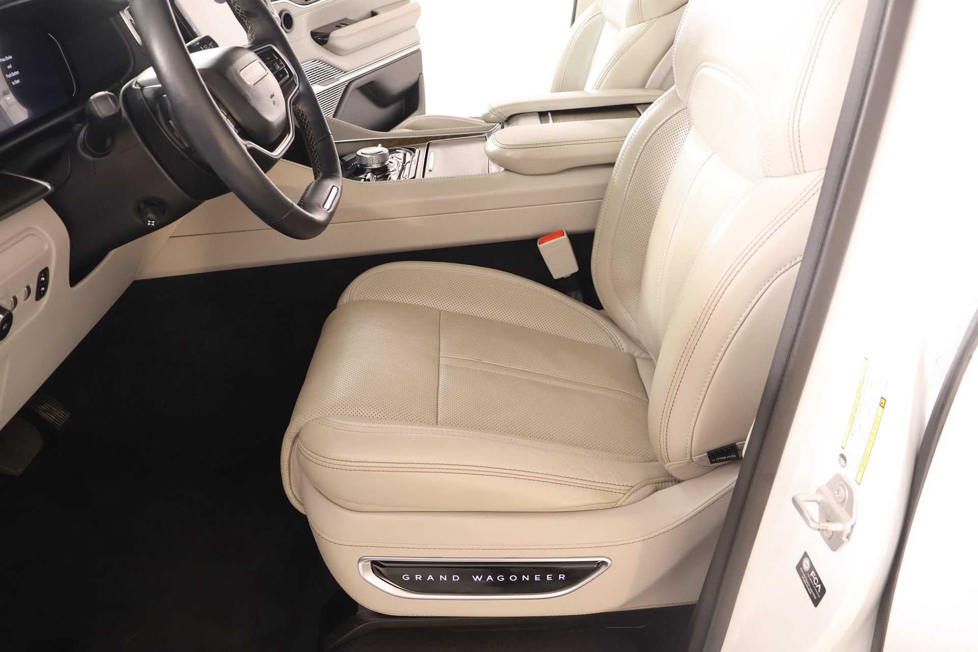 Used 2023 Jeep Grand Wagoneer 4WD w/ Convenience Group III image 12