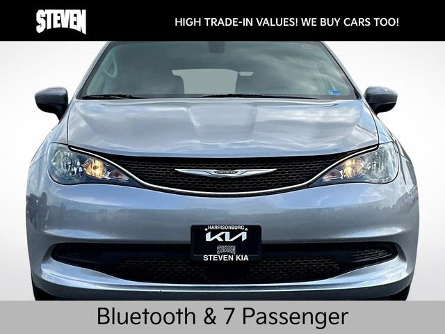 Used 2021 Chrysler Voyager Lxi FWD image 2