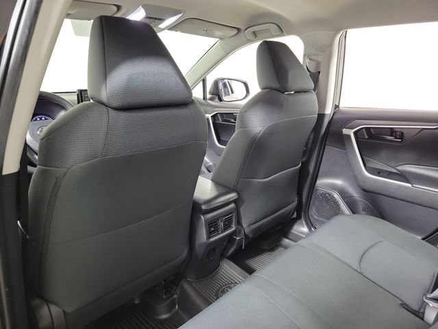 Used 2022 Toyota RAV4 LE AWD/4WD image 11