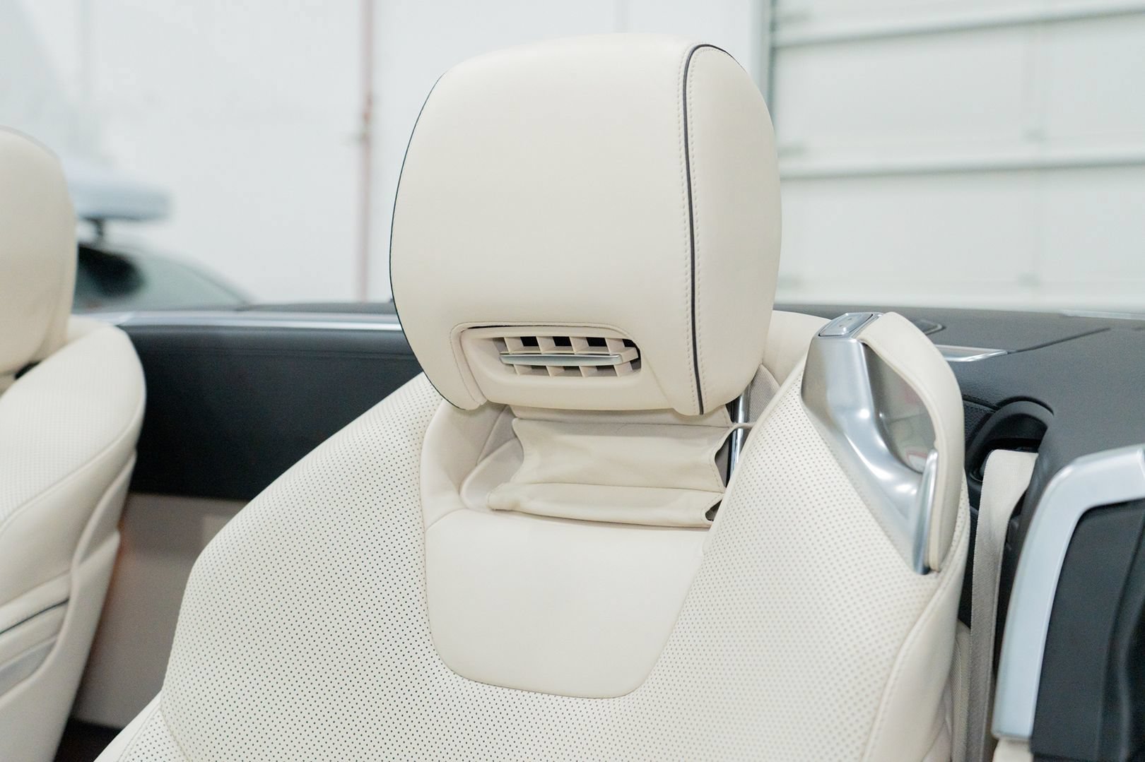 Used 2013 Mercedes-Benz SL 550 image 25