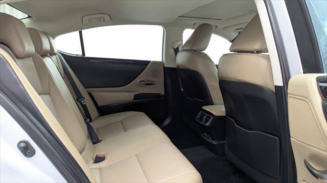 Used 2021 Lexus ES 250 w/ Premium Package AWD/4WD image 17