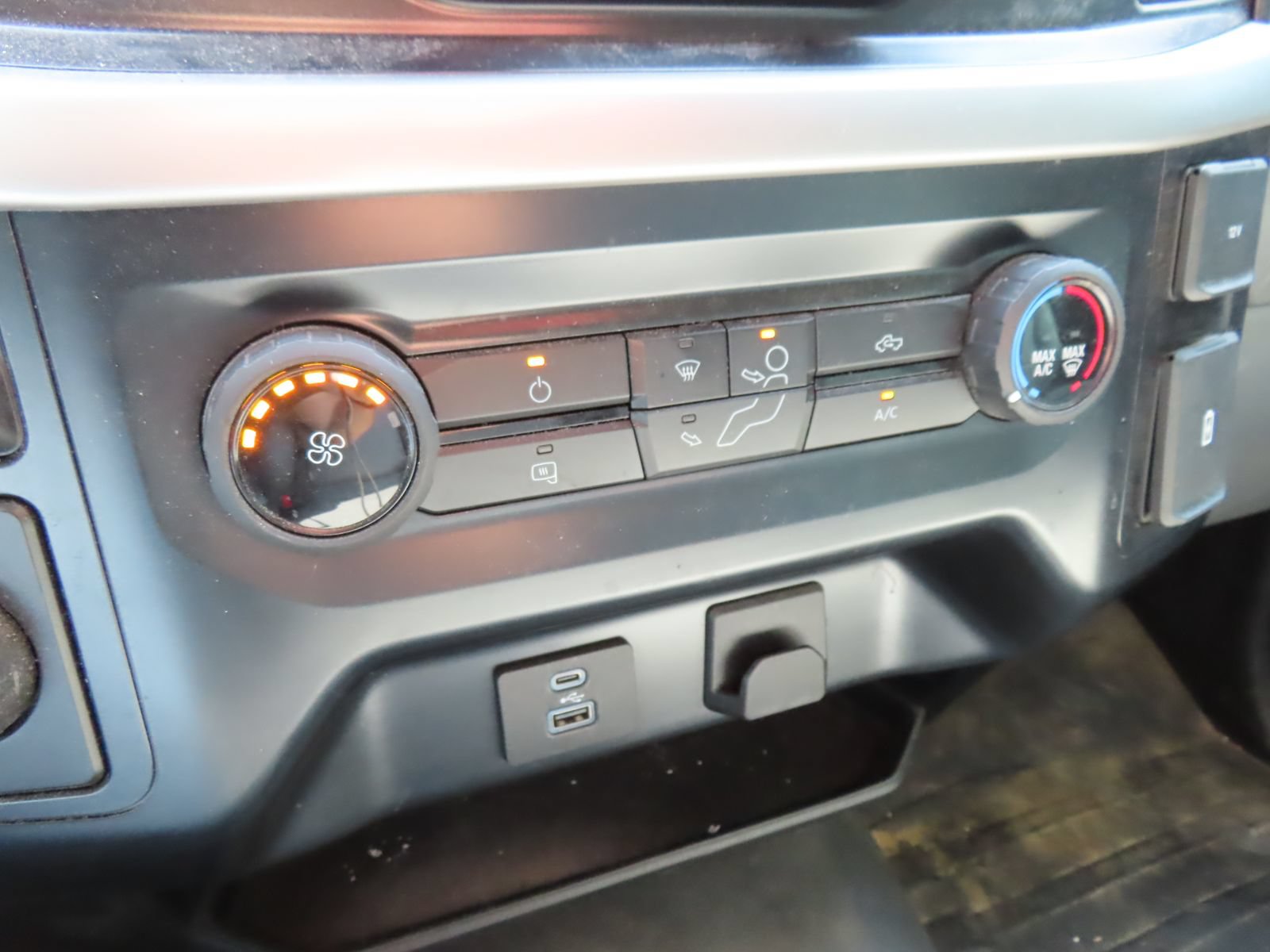Used 2022 Ford F150 XL w/ Equipment Group 101A High RWD image 21