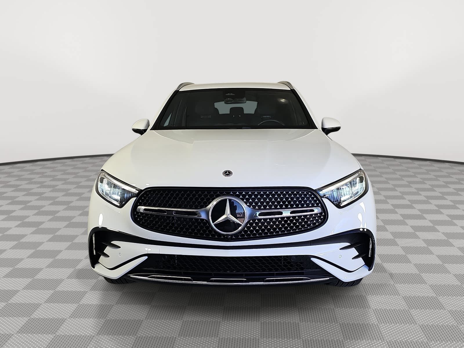 Used 2025 Mercedes-Benz GLC 350e 4MATIC w/ AMG Line image 3